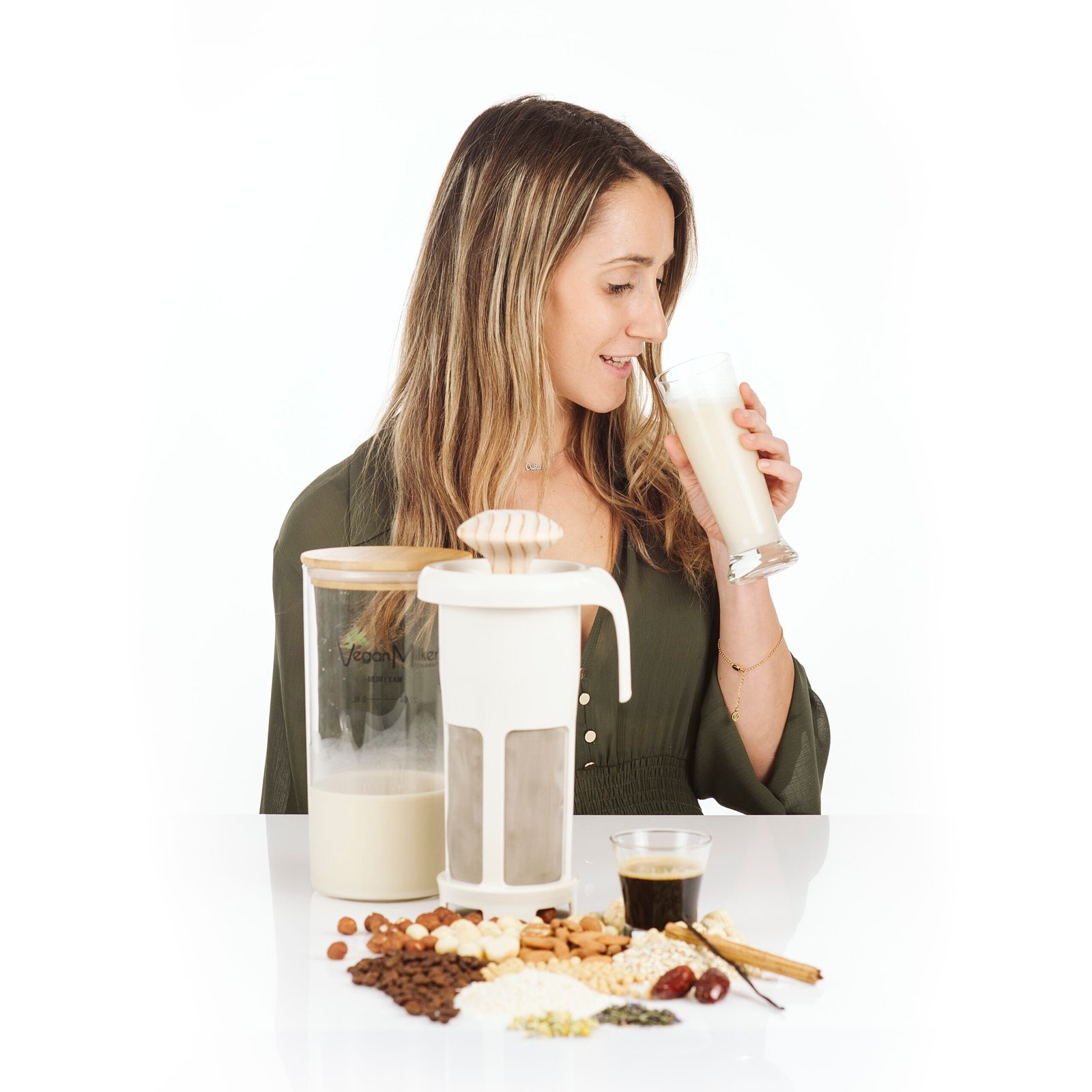 QUIENES SOMOS, QUIENES SOMOS